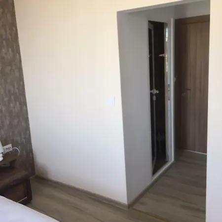 Ξενοδοχείο Family Malibu 3*