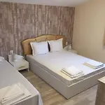 семеен малибу