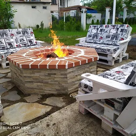 Хотел семеен малибу